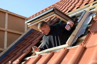 Pose de fenêtres de toit Velux à Villebazy